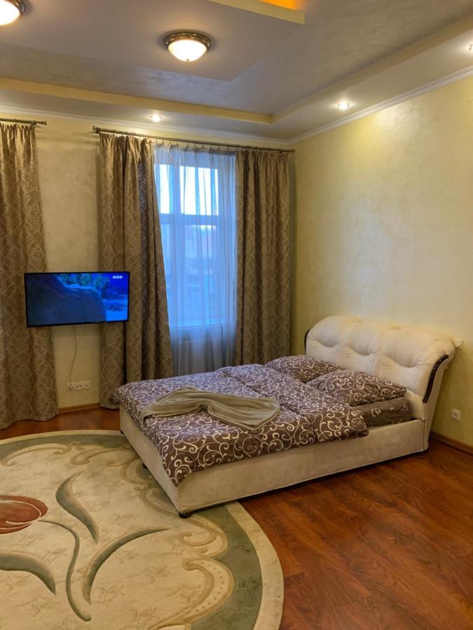 Apartment Miskevycha ลวีฟ ภายนอก รูปภาพ